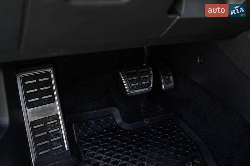 Внедорожник / Кроссовер Volkswagen Tiguan 2021 в Львове