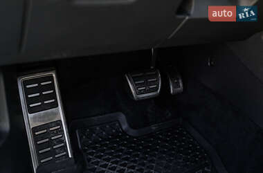 Позашляховик / Кросовер Volkswagen Tiguan 2021 в 