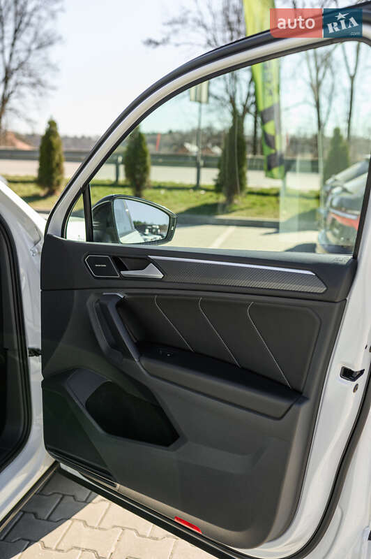 Внедорожник / Кроссовер Volkswagen Tiguan 2021 в Львове