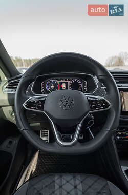 Позашляховик / Кросовер Volkswagen Tiguan 2021 в 