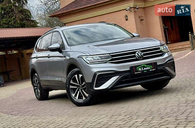 Внедорожник / Кроссовер Volkswagen Tiguan 2022 в 