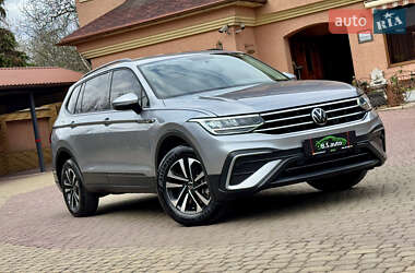 Внедорожник / Кроссовер Volkswagen Tiguan 2022 в 