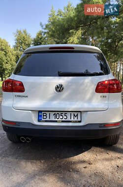 Внедорожник / Кроссовер Volkswagen Tiguan 2016 в 