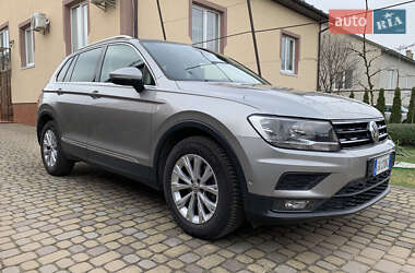 Внедорожник / Кроссовер Volkswagen Tiguan 2020 в 