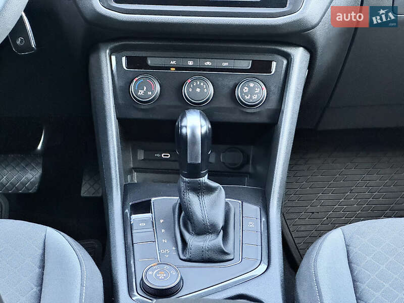 Внедорожник / Кроссовер Volkswagen Tiguan 2020 в Киеве