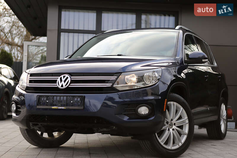 Внедорожник / Кроссовер Volkswagen Tiguan 2012 в 