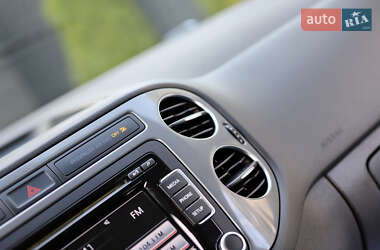 Внедорожник / Кроссовер Volkswagen Tiguan 2012 в 