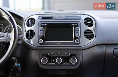 Внедорожник / Кроссовер Volkswagen Tiguan 2012 в 