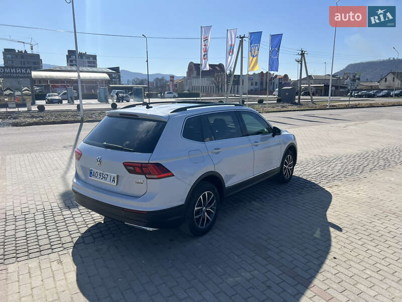 Внедорожник / Кроссовер Volkswagen Tiguan 2018 в Хусте фото 10 Внедорожник / Кроссовер Volkswagen Tiguan 2018 в Хусте