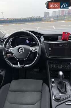 Внедорожник / Кроссовер Volkswagen Tiguan 2018 в 