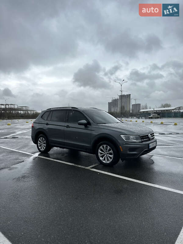 Внедорожник / Кроссовер Volkswagen Tiguan 2017 в Киеве фото 2 Внедорожник / Кроссовер Volkswagen Tiguan 2017 в Киеве