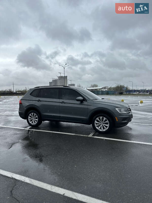 Внедорожник / Кроссовер Volkswagen Tiguan 2017 в Киеве фото 6 Внедорожник / Кроссовер Volkswagen Tiguan 2017 в Киеве