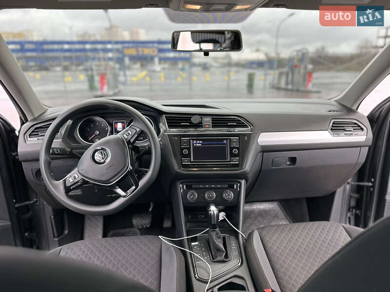 Внедорожник / Кроссовер Volkswagen Tiguan 2017 в Киеве фото 8 Внедорожник / Кроссовер Volkswagen Tiguan 2017 в Киеве