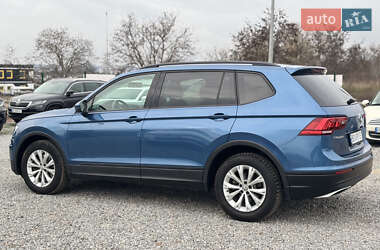 Внедорожник / Кроссовер Volkswagen Tiguan 2018 в 