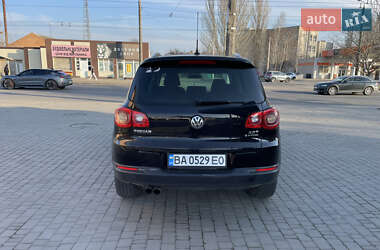 Внедорожник / Кроссовер Volkswagen Tiguan 2008 в 