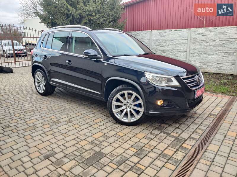 Внедорожник / Кроссовер Volkswagen Tiguan 2011 в 