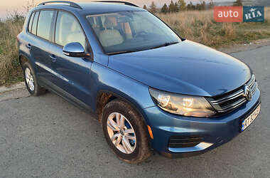 Позашляховик / Кросовер Volkswagen Tiguan 2016 в 