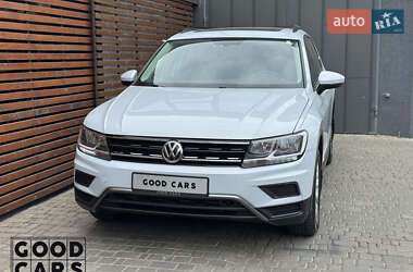 Внедорожник / Кроссовер Volkswagen Tiguan 2018 в 