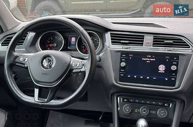 Внедорожник / Кроссовер Volkswagen Tiguan 2018 в 