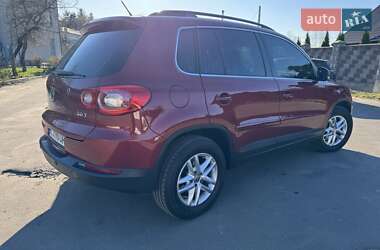 Внедорожник / Кроссовер Volkswagen Tiguan 2010 в 