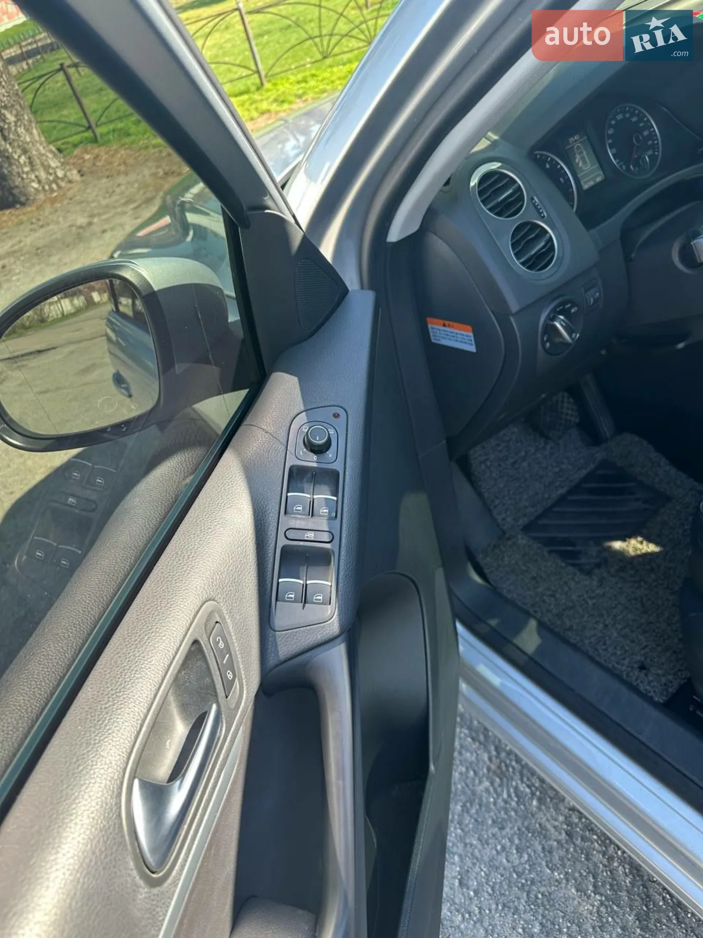 2016 Volkswagen Tiguan - мініатюра 23