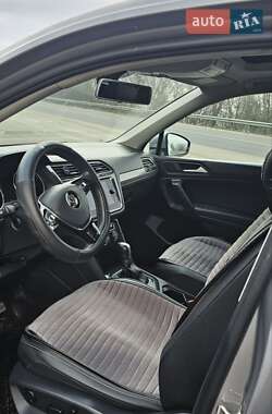 Внедорожник / Кроссовер Volkswagen Tiguan 2019 в 