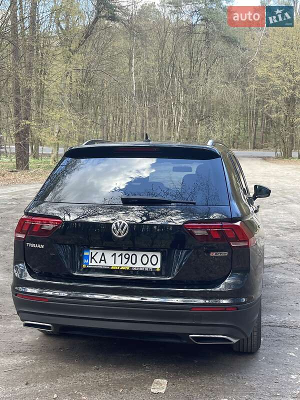 Внедорожник / Кроссовер Volkswagen Tiguan 2021 в Львове