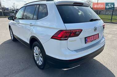Позашляховик / Кросовер Volkswagen Tiguan 2017 в 