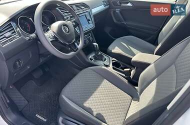 Позашляховик / Кросовер Volkswagen Tiguan 2017 в 