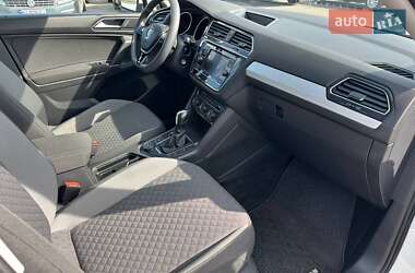 Позашляховик / Кросовер Volkswagen Tiguan 2017 в 