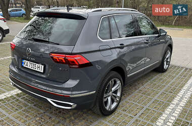 Внедорожник / Кроссовер Volkswagen Tiguan 2021 в 