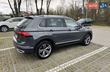 Внедорожник / Кроссовер Volkswagen Tiguan 2021 в 