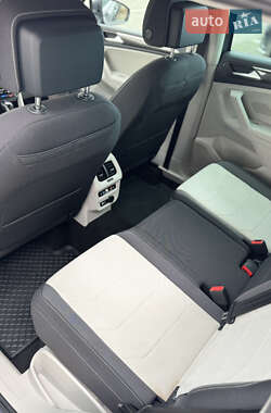 Внедорожник / Кроссовер Volkswagen Tiguan 2021 в 