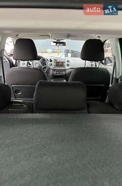 Внедорожник / Кроссовер Volkswagen Tiguan 2010 в 