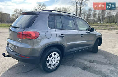Внедорожник / Кроссовер Volkswagen Tiguan 2011 в 