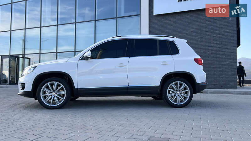 Внедорожник / Кроссовер Volkswagen Tiguan 2013 в Хусте