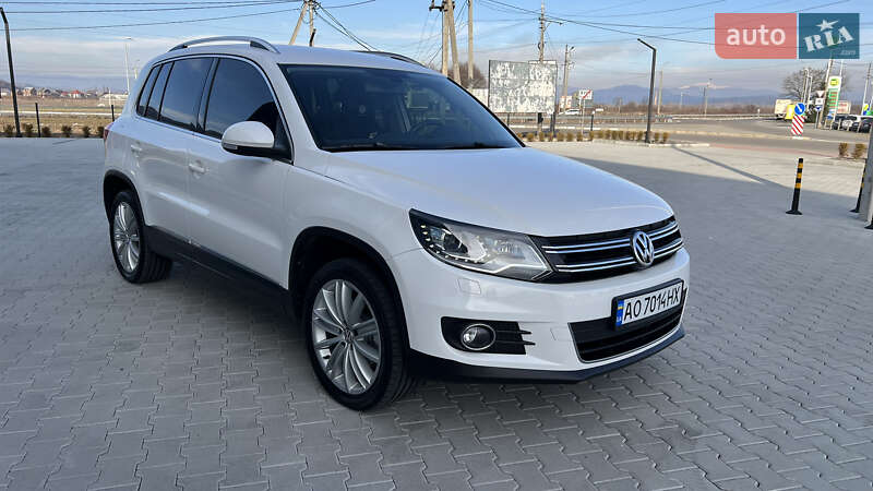 Внедорожник / Кроссовер Volkswagen Tiguan 2013 в Хусте
