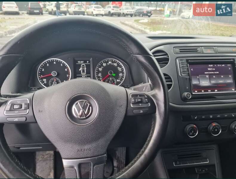 Внедорожник / Кроссовер Volkswagen Tiguan 2016 в Днепре