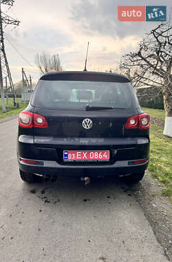 Внедорожник / Кроссовер Volkswagen Tiguan 2011 в 