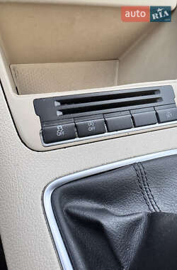 Внедорожник / Кроссовер Volkswagen Tiguan 2011 в 