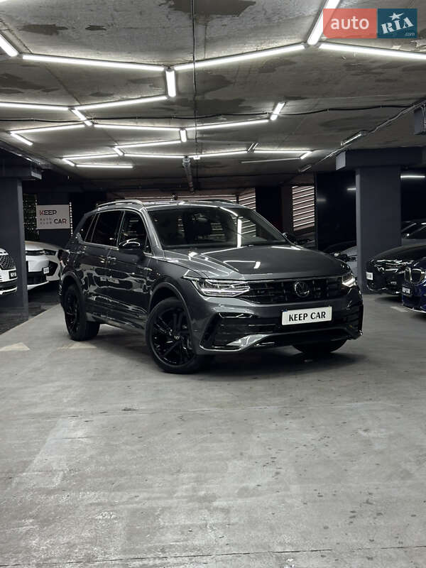 Внедорожник / Кроссовер Volkswagen Tiguan 2024 в 