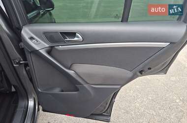 Внедорожник / Кроссовер Volkswagen Tiguan 2012 в 