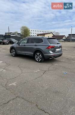 Внедорожник / Кроссовер Volkswagen Tiguan 2020 в 