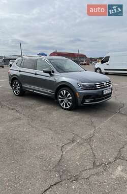 Внедорожник / Кроссовер Volkswagen Tiguan 2020 в 