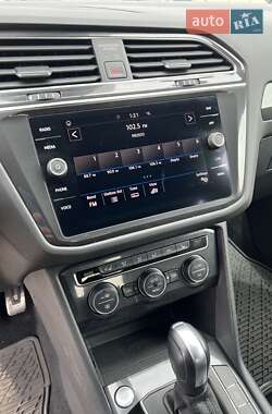 Внедорожник / Кроссовер Volkswagen Tiguan 2020 в 