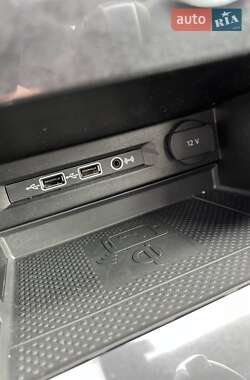 Внедорожник / Кроссовер Volkswagen Tiguan 2020 в 