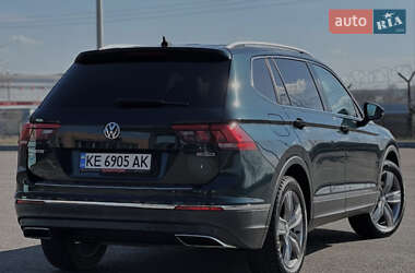 Внедорожник / Кроссовер Volkswagen Tiguan 2018 в 