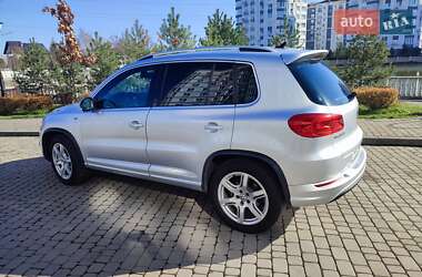 Внедорожник / Кроссовер Volkswagen Tiguan 2013 в 