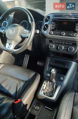 Внедорожник / Кроссовер Volkswagen Tiguan 2013 в 