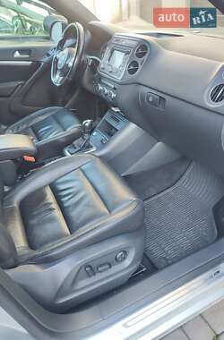 Внедорожник / Кроссовер Volkswagen Tiguan 2013 в 